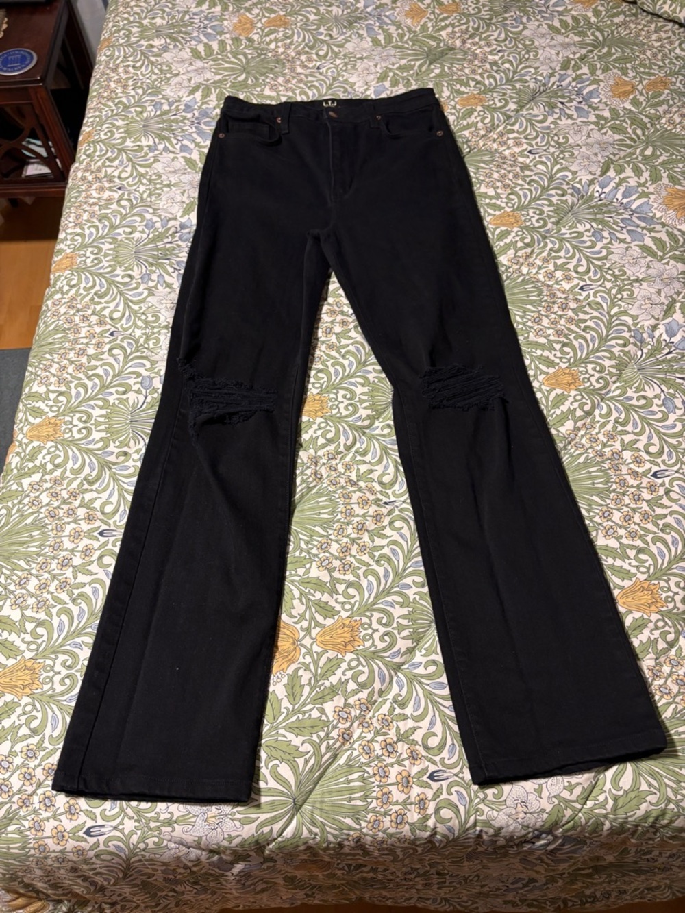 L.T.J. Letter to Juliet Verona Black High-Rise Distressed Knee Jeans 27